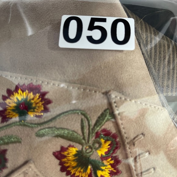 MIA Embroidered Ankle Booties Western Festival Boho Floral Heel Melrose 6M - Picture 11 of 11